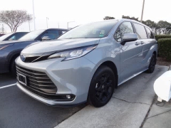 Used 2025  Toyota Sienna AWD 7-Passenger &lpar;Natl&rpar; at CarloanExpress&period;Com near Hampton&comma; VA