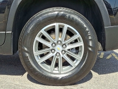 Used 2023  Chevrolet Traverse AWD 4dr LT Cloth w&sol;1LT at CarloanExpress&period;Com near Hampton&comma; VA