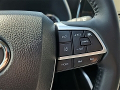 Used 2022  Toyota Highlander Hybrid Bronze Edition AWD at CarloanExpress&period;Com near Hampton&comma; VA