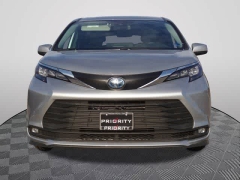 Used 2025  Toyota Sienna XLE FWD &lpar;Natl&rpar; at CarloanExpress&period;Com near Hampton&comma; VA