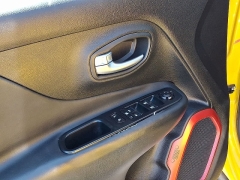 Used 2015  Jeep Renegade 4d SUV 4WD Trailhawk at CarloanExpress&period;Com near Hampton&comma; VA