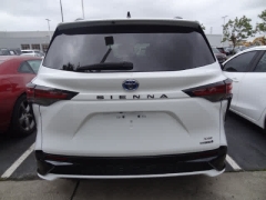 Used 2023  Toyota Sienna XSE FWD 7-Passenger &lpar;Natl&rpar; at CarloanExpress&period;Com near Hampton&comma; VA
