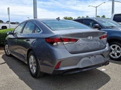Used 2018  Hyundai Sonata 4d Sedan Eco at CarloanExpress&period;Com near Hampton&comma; VA