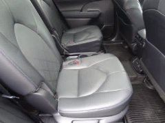 Used 2023  Toyota Highlander FWD &lpar;Natl&rpar; at CarloanExpress&period;Com near Hampton&comma; VA