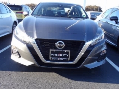 Used 2022  Nissan Altima 2.5 SV Sedan at CarloanExpress.Com near Hampton, VA