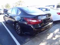 Used 2018  Nissan Altima 2.5 SV Sedan at CarloanExpress.Com near Hampton, VA