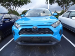 Used 2019  Toyota RAV4 4d SUV FWD LE at CarloanExpress&period;Com near Hampton&comma; VA