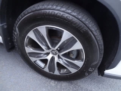 Used 2023  Toyota Highlander AWD &lpar;Natl&rpar; at CarloanExpress&period;Com near Hampton&comma; VA