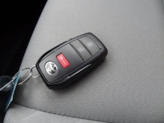 Used 2025  Toyota Tacoma 4WD Double Cab Bed &lpar;Natl&rpar; at CarloanExpress&period;Com near Hampton&comma; VA