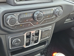 Used 2018  Jeep Wrangler Unlimited 4d SUV 4WD Sahara at CarloanExpress&period;Com near Hampton&comma; VA