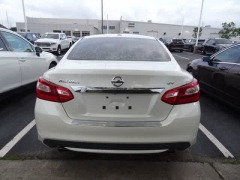 Used 2016  Nissan Altima 4dr Sdn I4 2&period;5 SV at CarloanExpress&period;Com near Hampton&comma; VA