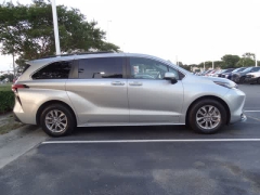 Used 2021  Toyota Sienna LE FWD 8-Passenger at CarloanExpress&period;Com near Hampton&comma; VA