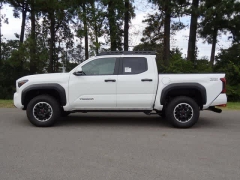Used 2025  Toyota Tacoma 4WD Double Cab Bed &lpar;Natl&rpar; at CarloanExpress&period;Com near Hampton&comma; VA