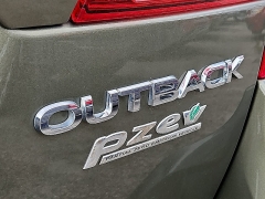 Used 2017  Subaru Outback 4d SUV 2&period;5i Touring at CarloanExpress&period;Com near Hampton&comma; VA