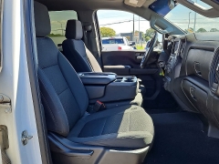 Used 2023  Chevrolet Silverado 2500HD 4WD Crew Cab 172" Custom at CarloanExpress&period;Com near Hampton&comma; VA