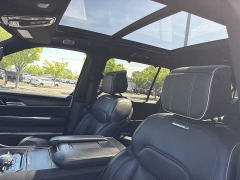 Used 2024  Jeep Grand Wagoneer L Series II 4x4 at CarloanExpress&period;Com near Hampton&comma; VA