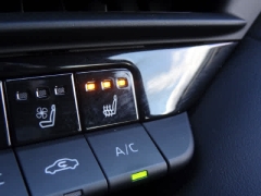 Used 2025  Toyota Crown Signia AWD &lpar;Natl&rpar; at CarloanExpress&period;Com near Hampton&comma; VA