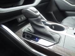 Used 2023  Toyota Highlander FWD &lpar;Natl&rpar; at CarloanExpress&period;Com near Hampton&comma; VA