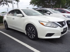 Used 2016  Nissan Altima 4dr Sdn I4 2&period;5 SV at CarloanExpress&period;Com near Hampton&comma; VA