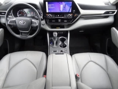 Used 2023  Toyota Highlander FWD &lpar;Natl&rpar; at CarloanExpress&period;Com near Hampton&comma; VA