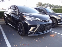 Used 2021  Toyota Sienna XSE FWD 7-Passenger at CarloanExpress.Com near Hampton, VA