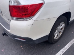 Used 2013  Toyota Highlander 4WD 4dr V6 &lpar;Natl&rpar; at CarloanExpress&period;Com near Hampton&comma; VA