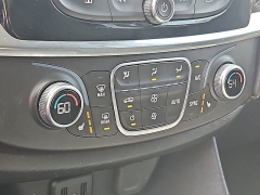 Used 2018  Chevrolet Traverse 4d SUV AWD LT Cloth w&sol;1LT at CarloanExpress&period;Com near Hampton&comma; VA