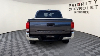 Used 2018  Toyota Tacoma Double Cab 5' Bed V6 4x4 &lpar;Natl&rpar; at CarloanExpress&period;Com near Hampton&comma; VA