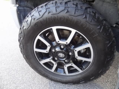 Used 2018  Toyota Tundra 4WD CrewMax 5.5' Bed 5.7L (Natl) at CarloanExpress.Com near Hampton, VA