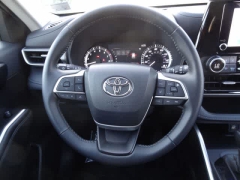 Used 2025  Toyota Highlander FWD &lpar;Natl&rpar; at CarloanExpress&period;Com near Hampton&comma; VA