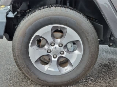 Used 2017  Jeep Wrangler Unlimited 4WD 4dr Sahara at CarloanExpress.Com near Hampton, VA