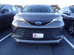 Used 2022  Toyota Sienna XLE AWD 7-Passenger at CarloanExpress.Com near Hampton, VA