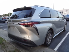Used 2021  Toyota Sienna LE FWD 8-Passenger at CarloanExpress&period;Com near Hampton&comma; VA