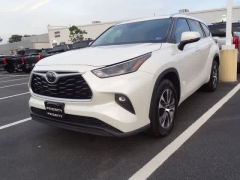 Used 2021  Toyota Highlander XLE FWD at CarloanExpress&period;Com near Hampton&comma; VA