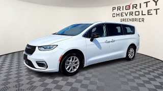 Used 2024  Chrysler Pacifica Touring L FWD at CarloanExpress&period;Com near Hampton&comma; VA