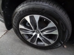 Used 2023  Toyota Highlander FWD &lpar;Natl&rpar; at CarloanExpress&period;Com near Hampton&comma; VA