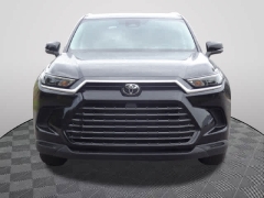 Used 2025  Toyota Grand Highlander AWD &lpar;Natl&rpar; at CarloanExpress&period;Com near Hampton&comma; VA