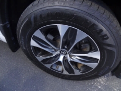 Used 2021  Toyota Highlander XLE AWD at CarloanExpress&period;Com near Hampton&comma; VA