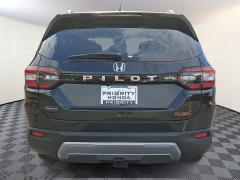New 2026  Honda Pilot TrailSport AWD at CarloanExpress&period;Com near Hampton&comma; VA