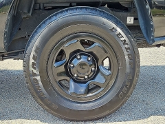 Used 2023  Toyota Tacoma 2WD Double Cab 5' Bed I4 AT &lpar;Natl&rpar; at CarloanExpress&period;Com near Hampton&comma; VA