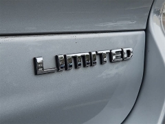 Used 2022  Jeep Grand Cherokee L Limited 4x4 at CarloanExpress&period;Com near Hampton&comma; VA