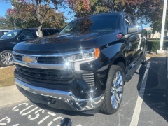 Used 2024  Chevrolet Silverado 1500 4WD Crew Cab 147" LT w/1LT at CarloanExpress.Com near Hampton, VA