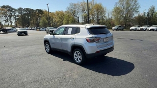 Used 2024  Jeep Compass Latitude 4x4 at CarloanExpress&period;Com near Hampton&comma; VA