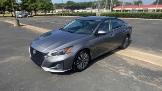 Used 2023  Nissan Altima 2.5 SV Sedan at CarloanExpress.Com near Hampton, VA