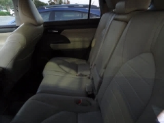 Used 2021  Toyota Highlander XLE AWD at CarloanExpress&period;Com near Hampton&comma; VA