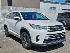 Used 2017  Toyota Highlander 4d SUV FWD LE at CarloanExpress&period;Com near Hampton&comma; VA