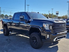 Used 2021  GMC Sierra 2500HD 4WD Crew Cab 159" Denali at CarloanExpress.Com near Hampton, VA