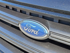 Used 2019  Ford Escape 4d SUV FWD SEL at CarloanExpress&period;Com near Hampton&comma; VA