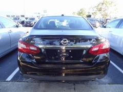 Used 2018  Nissan Altima 2.5 SV Sedan at CarloanExpress.Com near Hampton, VA