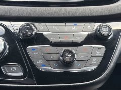 Used 2025  Chrysler Pacifica Select FWD at CarloanExpress&period;Com near Hampton&comma; VA